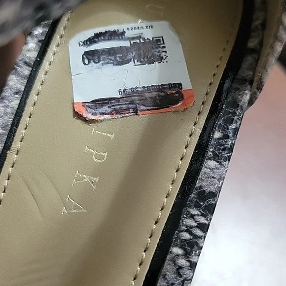 Judith Ripka Grey Snakeskin Leather Sandle Size 9.5 M - Picture 10 of 13